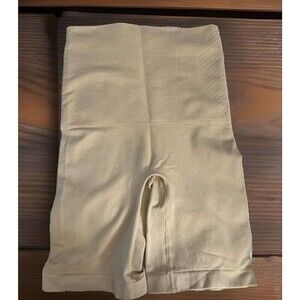 Nautica Smoothing Slip Shorts Ladies S NWOT